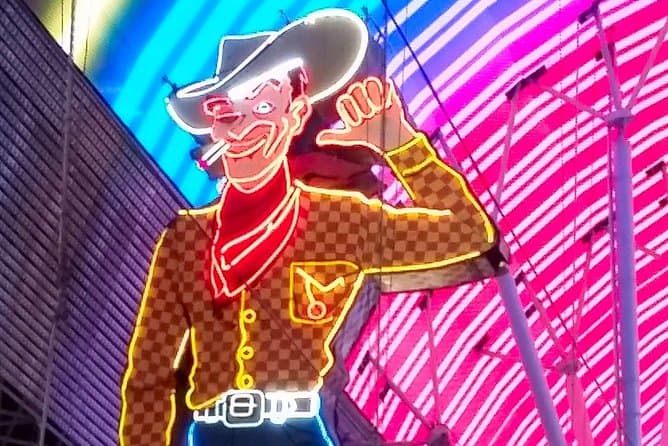 Downtown Las Vegas Small-Group Nighttime Walking Tour