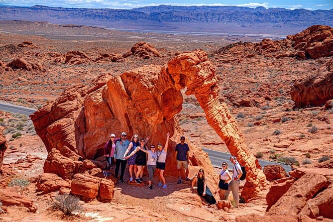 Small-Group Valley of Fire Hiking Tour